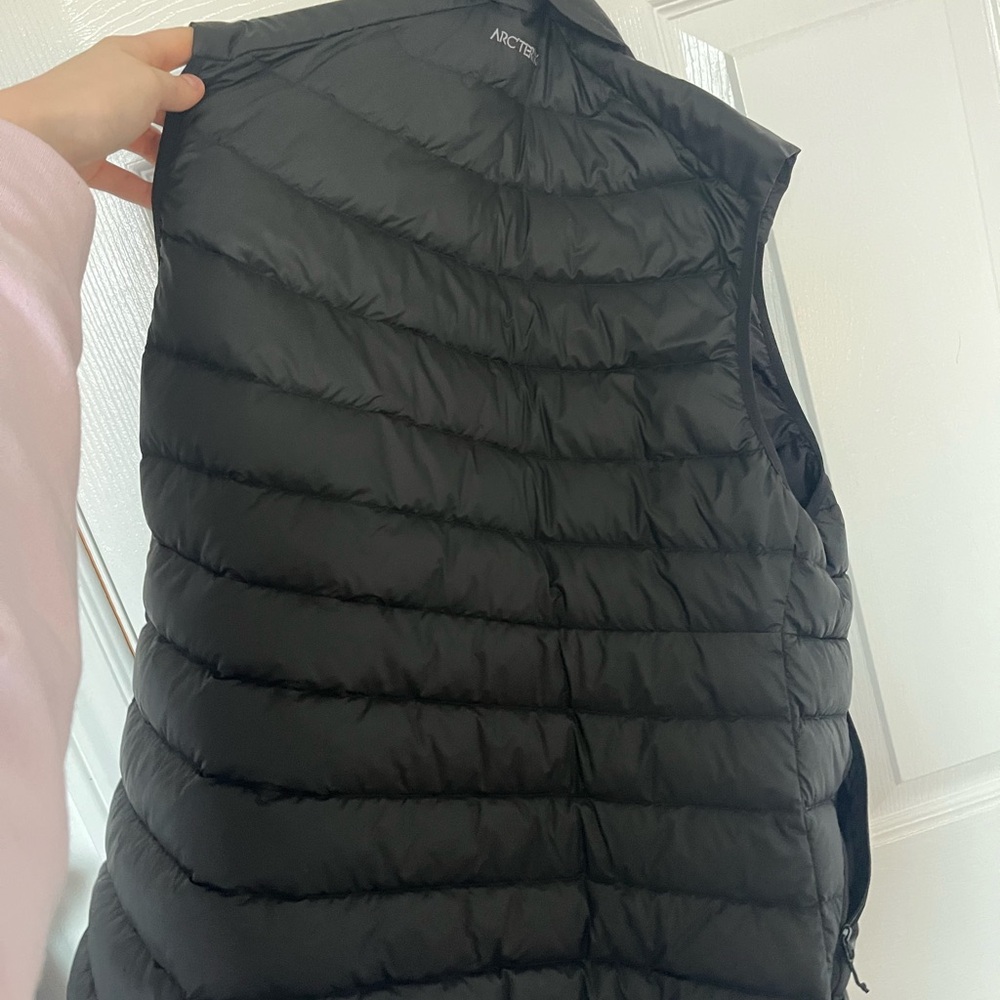Arc'teryx black Insulated Jacket - Picture 3 of 7